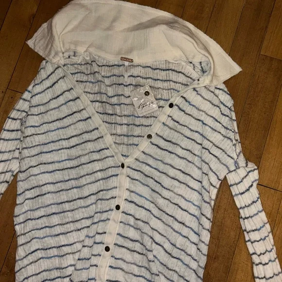 Free People Cream and Blue Striped Collared Cardigan XL NWT - Picture 3 of 6